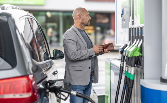 Дизель по 100 грн: що відбувається з цінами на пальне