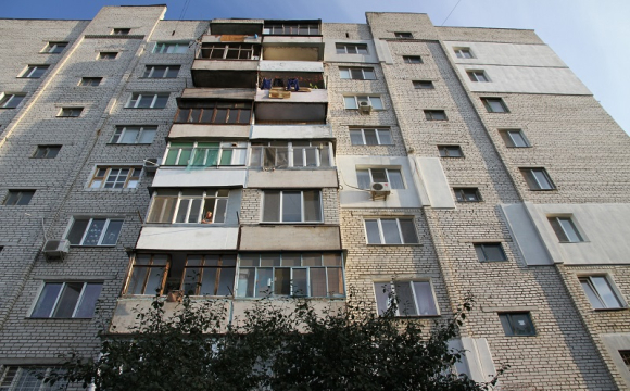 Біля гуртожитку у Рівному знайшли тіло 16-річної студентки