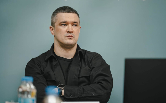Чи залишиться Федоров на посаді міністра оборони після масових мітингів