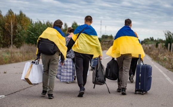 Українці масово виїжджають до Польщі: що відбувається