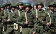Росіяни стягнули до кордону з Україною 90 тисяч військових