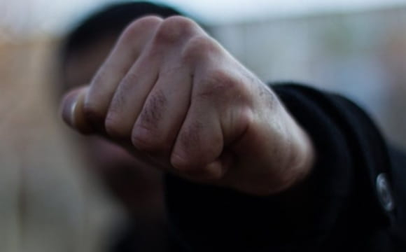 Волинянин жорстоко побив чоловіка у ТРЦ