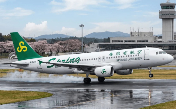 Після вильоту літак з пасажирами розвернули через «нічне жахіття»