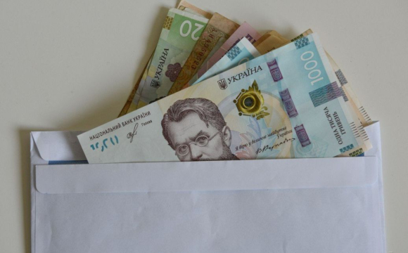 Українцям у липні виплатять на 50% менше зарплати: хто у зоні ризику