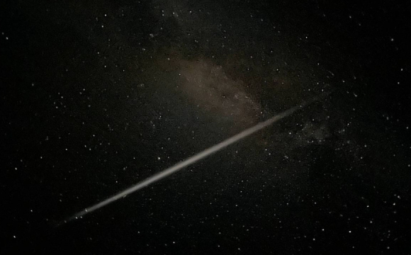 У небі по всій Україні з'явилося незвичне явище