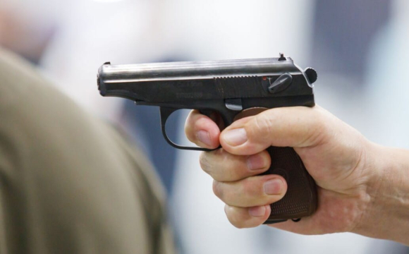 У одній з багатоповерхівок Львова сталася стрілянина: деталі