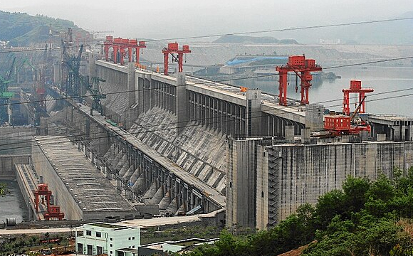 Гігантська гребля в Китаї вплинула на обертання Землі: що про це каже NASA