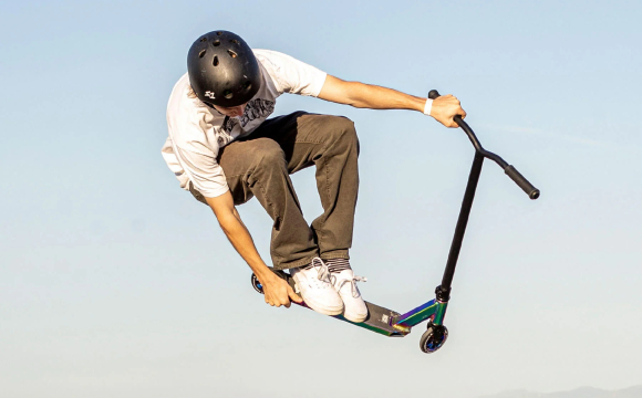 Колеса, дека, кермо: що важливо при виборі самоката