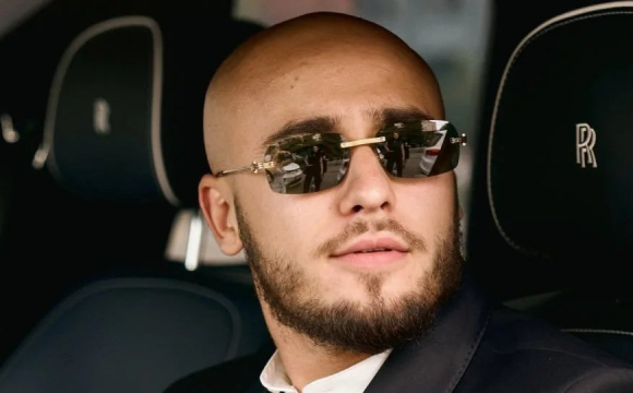 Відомий український блогер виїхав з України