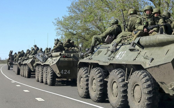 У напрямку українського міста рухається величезна колона з технікою рф