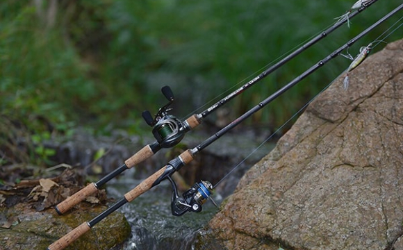 В Україні чоловік виловив з озера неприємний сюрприз