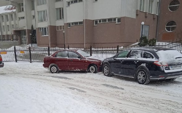 В Луцьку біля СІЗО сталась ДТП