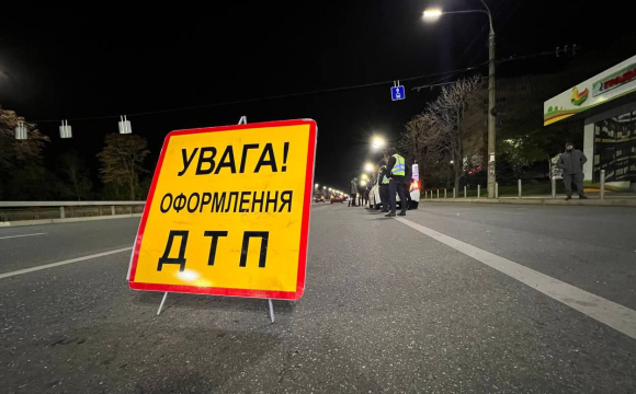 У Луцьку зіткнулися мотоцикл та авто: постраждав підліток