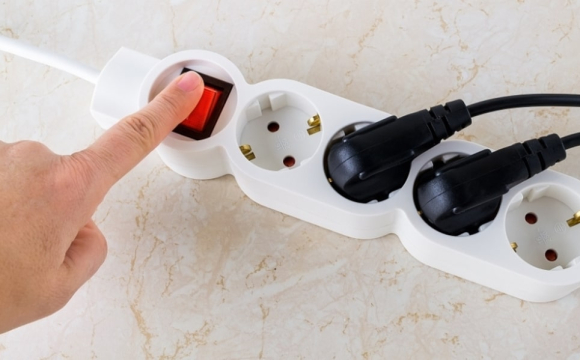 Стало відомо, чи можна підключати обігрівач через подовжувач