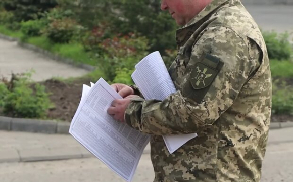 На Волині чоловік з ножем напав на працівників ТЦК: є постраждалі