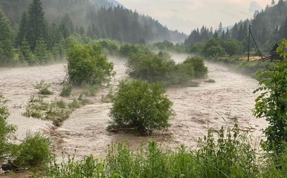 Через потужну зливу у горах загинули 46 людей