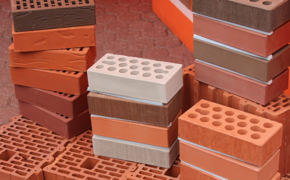 Українці почали масово купувати цеглу: що відбувається