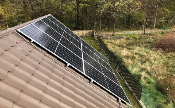 Люди масово позбуваються сонячних панелей: у чому причина