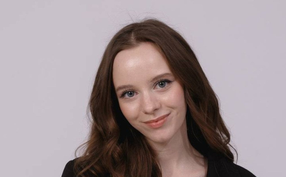 Відома акторка розірвала стосунки зі старшим на 10 років бойфрендом