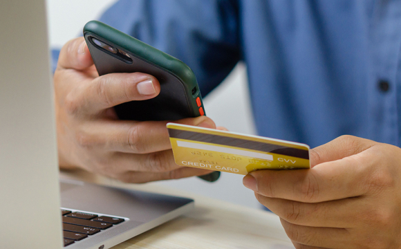 Через що банк раптово може заблокувати ваш рахунок