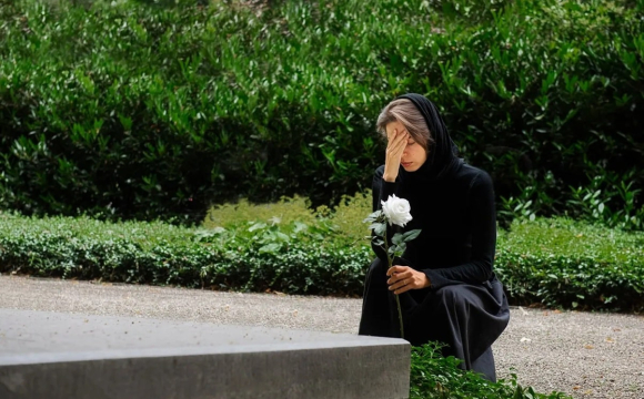 Жінка протягом 20 років виходила заміж та вбивала своїх чоловіків