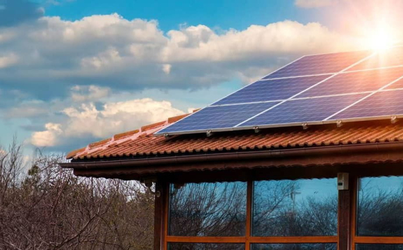 Люди масово позбуваються сонячних панелей: що відбувається