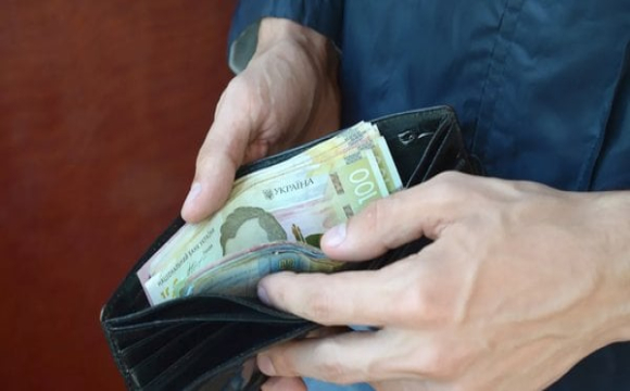 Стало відомо на скільки зросте мінімальна зарплата в Україні у 2026 році