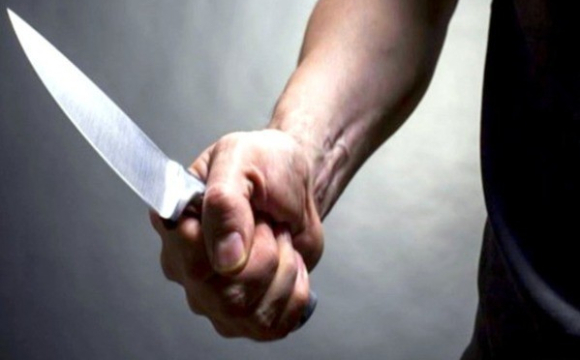 У Луцьку чоловіка посеред вулиці побили і поранили ножем