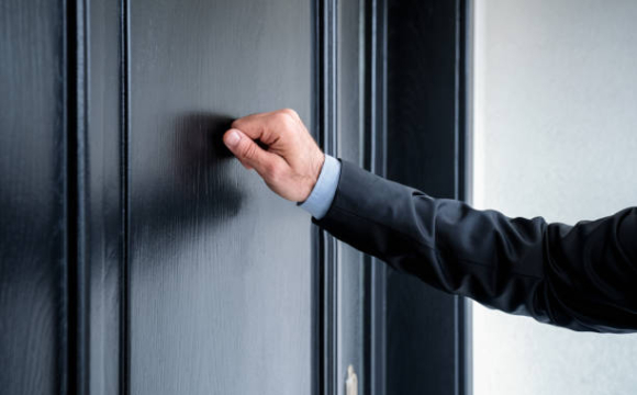 Ці три речі категорично заборонено робити в гостях