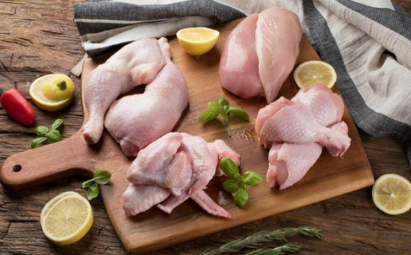 Золоте курча: в Україні подорожчало м'ясо птиці 