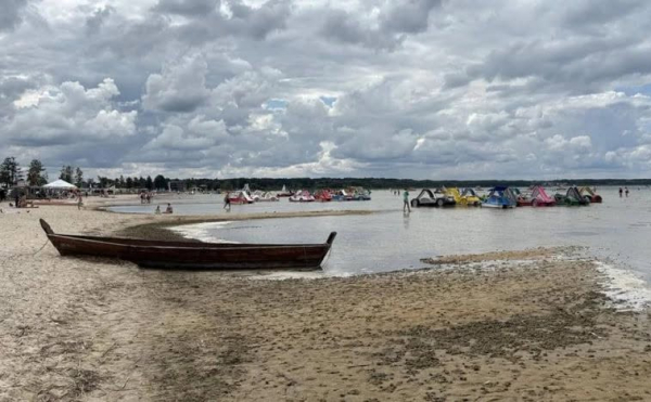 Чому на Волині різко міліє Світязь: місцеві б'ють на сполох
