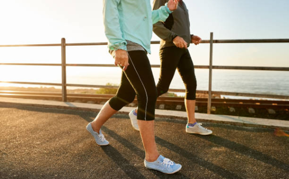 Лікарі назвали кількість кроків, яку потрібно робити щодня