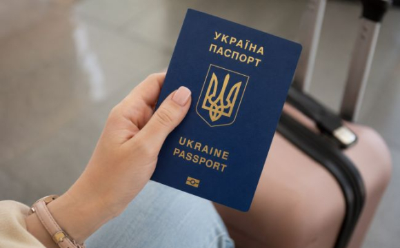 Українцям масово відмовляють у тимчасовому захисті за кордоном