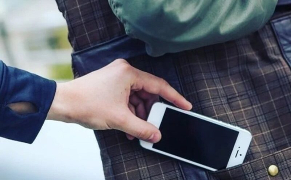 На Волині чоловік викрав телефон і переказав 51 тисячу гривень на свій рахунок