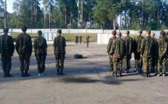 Троє мобілізованих ексв’язнів втекли з військової частини