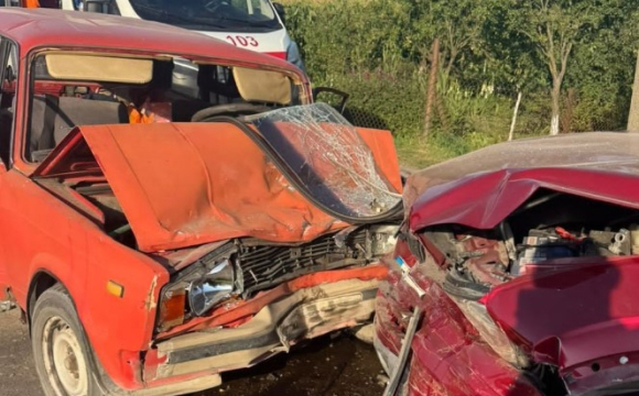 П'яний водій Chevrolet протаранив ВАЗ - є загиблі й поранені