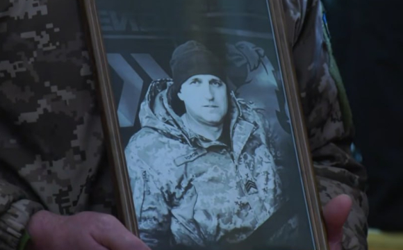 На Волині попрощалися із загиблим на війні батьком трьох дітей