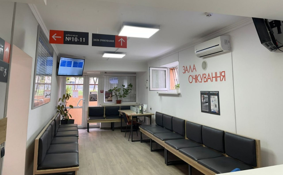 У  ЦНАПі раптово померла 64-річна відвідувачка