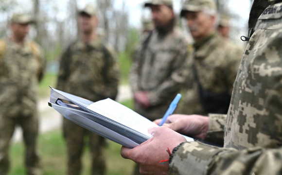 В Україні працівники ТЦК побили звільненого з полону військового