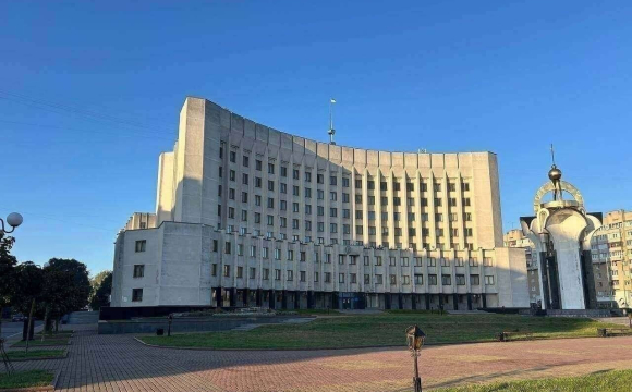 У Луцьку терміново евакуювали людей з обласної ради: що відбувається