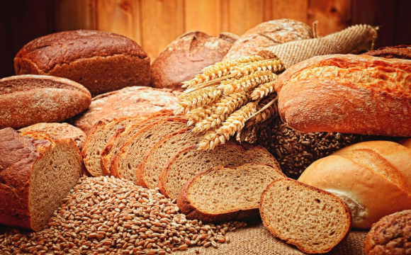 Назвали найнебезпечніші види хліба: їх треба оминати