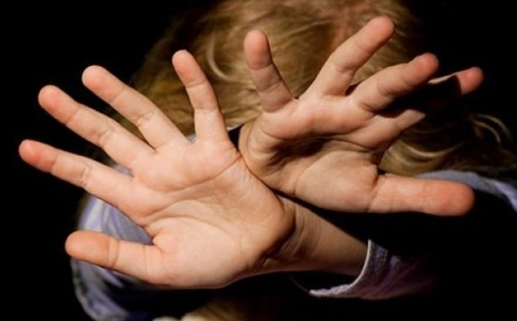 У західній області п'яний чоловік домагався до дитини: що його чекає