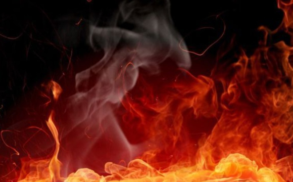 Між селами у авто заживо згоріли троє людей