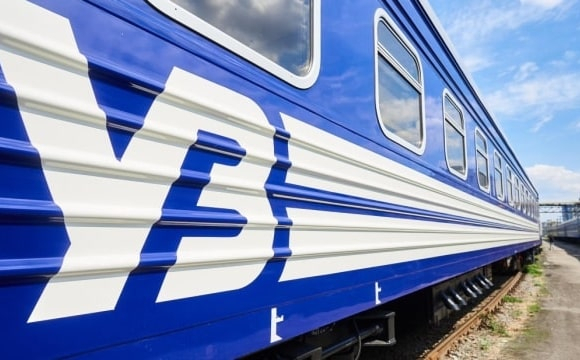 Українці скаржаться на нелюдські умови в поїздах: що відбувається