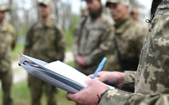 На заході України чоловік напав на працівника ТЦК 