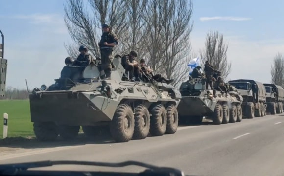 У напрямку українського міста помітили велику колону техніки рф