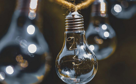 Коли в Україні зникнуть графіки відключення світла