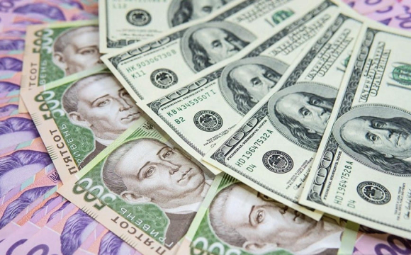 Курс долара в Україні може зрости до 47 гривень