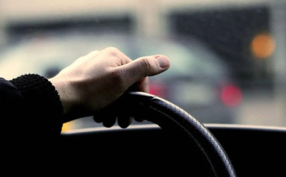 На заході України водій авто раптово помер за кермом