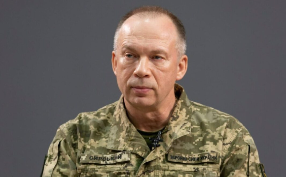 Мережею шириться інформація про можливе відсторонення Сирського: що відомо